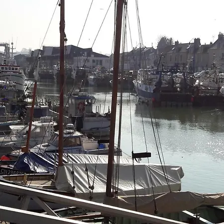 La Maison Du Postier Дом отдыха Пор-ан-Бессен-Юппен