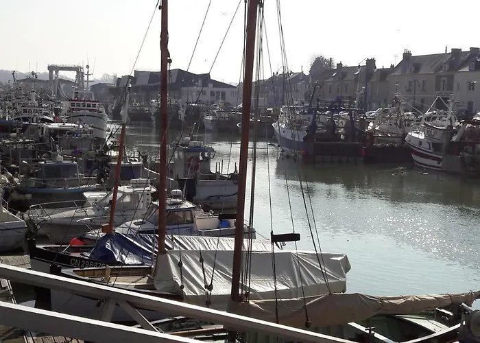 La Maison Du Postier בית נופש פורט-אן-בסאן-אופאן